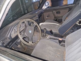 BMW 325 ix 2.5 V6 125kW