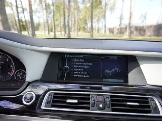 BMW 740 Individual XDRIVE 3.0 225kW