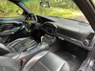 Porsche 911 Carrera 4 3.6 235кВ
