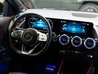 Mercedes-Benz GLA 250 AMG Line Premium Plus 2.0 165kW