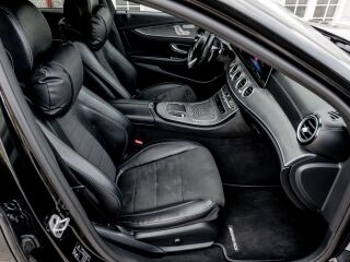 Mercedes-Benz E 220 AMG Line Black Edition 2.0 143кВ