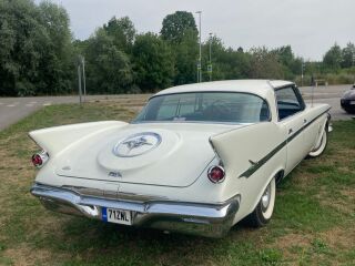 Chrysler Imperial 6.7 257kW