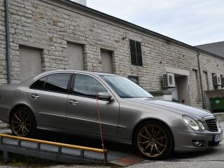 Mercedes-Benz E 320 avantgarde 3.0 165kW