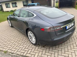 Tesla Model S 75D 158кВ