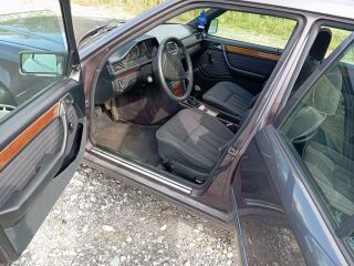 Mercedes-Benz 230 2.3 97kW