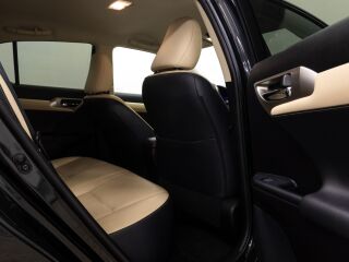 Lexus CT 200h 1.8 73kW
