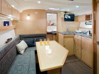 Bavaria 34HT Sport 37ft 2 x Volvo Penta D4 382kW