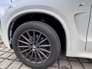 BMW X5 M-pakett 3.0 190kW