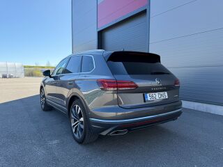 Volkswagen Touareg E-Hybrid Elegance 3.0 V6 280кВ