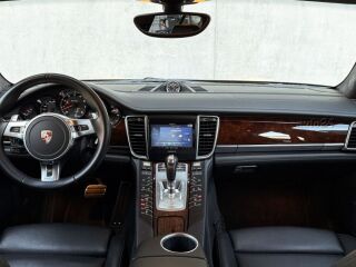 Porsche Panamera Turbo 4.8 V8 368kW