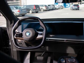 BMW iX xDrive 40 Sportpaket 240kW