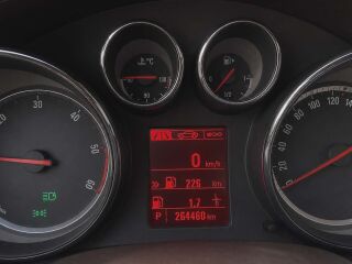 Opel Insignia 2.0 118кВ
