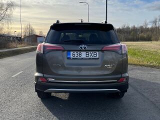 Toyota RAV4 Style + Business pakett 2.0 112kW