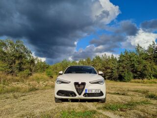 Alfa Romeo Stelvio Veloce 2.0 206kW