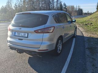 Ford S-MAX 2.0 132kW