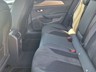 Peugeot 408 GT Exclusive Hybrid 145 e-DCS6 1.2 107кВ