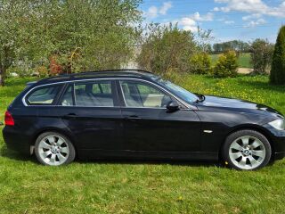 BMW 325 3.0 145kW