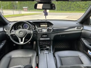 Mercedes-Benz E 220 2.1 125kW