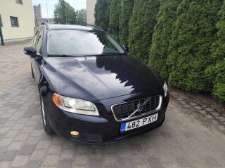 Volvo V70 MOMENTUM 2.4 R5 D5 136кВ