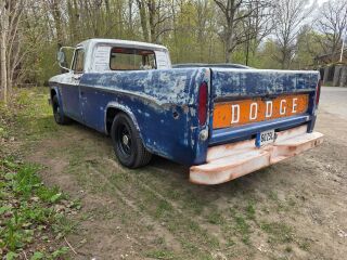 Dodge D200 5.2 V8 122kW