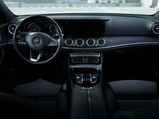 Mercedes-Benz E 350 e OVC-HEV Avantgarde 2.0 R4 155 kW/45 kW 200kW