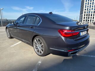 BMW 750 Pure Excellence 4.4 330kW