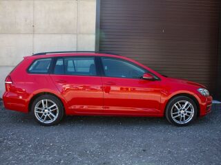 Volkswagen Golf 1.0 85kW