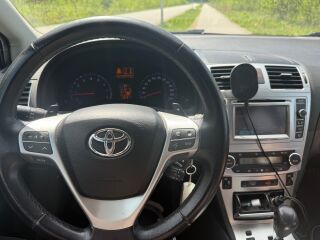 Toyota Avensis 2.0 112кВ