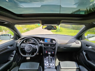 Audi RS 4 V8 Bang&amp;amp;Olufsen 4.2 331kW