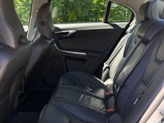 Volvo S60 2.4 D5 151kW
