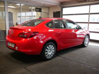 Opel Astra NOTCHBACK 1.6 85kW