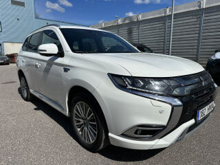Mitsubishi Outlander PHEV Luxury 4WD 2.4 99kW