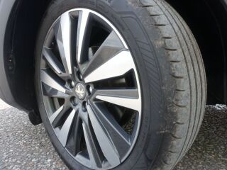 Peugeot 5008 Allure Plus EU6 1.6 R4 BlueHDi 88kW