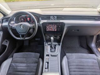 Volkswagen Passat R-Line Executive 1.5 TSI 110kW