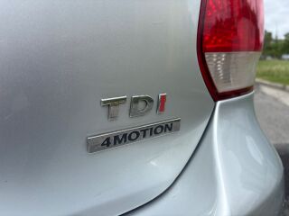 Volkswagen Golf Comfortline 1.6 R4 TDI 77кВ