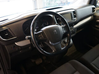 Peugeot Traveller Shuttle BlueHDi 180 XL 1+7 Matalalattia  2.0 R4 HDI 130кВ