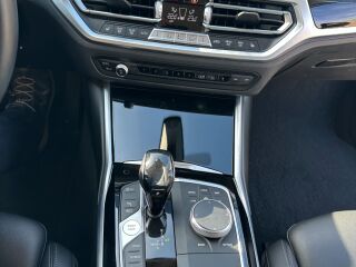BMW 330 2.0 135kW