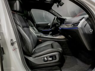 BMW X7 Individual-Sky lounge-M Paket 3.0 250kW