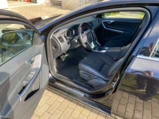Volvo V60 Plug-in hybrid D6 2.4 162kW