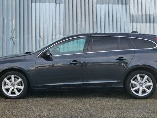 Volvo V60 Momentum Savile Grey 2.0 D2 88kW