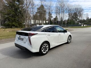 Toyota Prius 1.8 72kW
