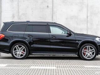 Mercedes-Benz GL 63 AMG 5.5 V8 Bi-Turbo 410кВ