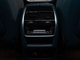 BMW XM 4.4 V8 480кВ