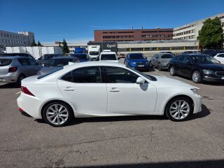 Lexus IS 300h 2.5 133кВ