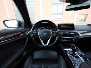 BMW 530 3.0 195kW