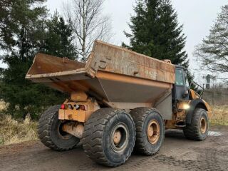 Case 330B 260kW