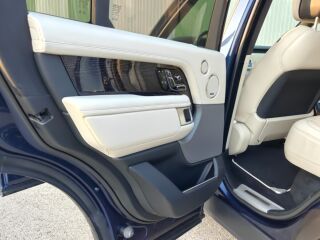 Land Rover Range Rover SDV8 AUTOBIOGRAPHY 4.4 V8 250kW