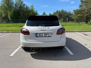 Porsche Cayenne 3.0 180кВ