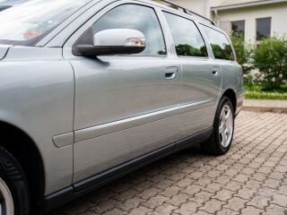 Volvo V70 Momentum 2.4 D5 120kW