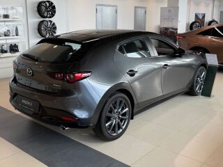 Mazda 3 e-Skyactiv G Centre-line 2.5 103kW